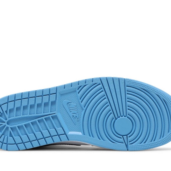 Air Jordan 1 Mid ‘University Blue’ - Picture 7 of 8